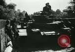 Standbild Deutsche Truppen marschieren in Merville Frankreich Merville Frankreich, 1940, aus Sekunde 19 historischem Filmmaterial Videoclip 65675020644