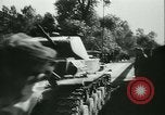 Standbild Deutsche Truppen marschieren in Merville Frankreich Merville Frankreich, 1940, aus Sekunde 28 historischem Filmmaterial Videoclip 65675020644