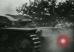 Standbild Deutsche Truppen marschieren in Merville Frankreich Merville Frankreich, 1940, aus Sekunde 33 historischem Filmmaterial Videoclip 65675020644