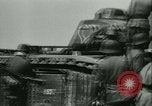 Standbild Deutsche Truppen marschieren in Merville Frankreich Merville Frankreich, 1940, aus Sekunde 38 historischem Filmmaterial Videoclip 65675020644