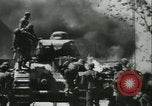 Standbild Deutsche Truppen marschieren in Merville Frankreich Merville Frankreich, 1940, aus Sekunde 45 historischem Filmmaterial Videoclip 65675020644