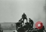 Standbild Deutsche Truppen marschieren in Merville Frankreich Merville Frankreich, 1940, aus Sekunde 50 historischem Filmmaterial Videoclip 65675020644