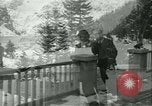 Standbild Befreit Deutsche Geiseln Ende Zweiten Weltkrieg Italien, 1945, aus Sekunde 15 historischem Filmmaterial Videoclip 65675020646