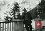 Standbild Befreit Deutsche Geiseln Ende Zweiten Weltkrieg Italien, 1945, aus Sekunde 16 historischem Filmmaterial Videoclip 65675020646