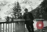 Standbild Befreit Deutsche Geiseln Ende Zweiten Weltkrieg Italien, 1945, aus Sekunde 17 historischem Filmmaterial Videoclip 65675020646