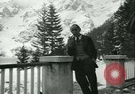 Standbild Befreit Deutsche Geiseln Ende Zweiten Weltkrieg Italien, 1945, aus Sekunde 18 historischem Filmmaterial Videoclip 65675020646