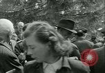 Standbild Befreit Deutsche Geiseln Ende Zweiten Weltkrieg Italien, 1945, aus Sekunde 35 historischem Filmmaterial Videoclip 65675020646
