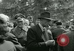 Standbild Befreit Deutsche Geiseln Ende Zweiten Weltkrieg Italien, 1945, aus Sekunde 36 historischem Filmmaterial Videoclip 65675020646