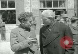 Standbild Befreit Deutsche Geiseln Ende Zweiten Weltkrieg Italien, 1945, aus Sekunde 46 historischem Filmmaterial Videoclip 65675020646