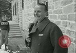 Standbild Befreit Deutsche Geiseln Ende Zweiten Weltkrieg Italien, 1945, aus Sekunde 55 historischem Filmmaterial Videoclip 65675020646