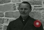 Standbild Befreit Deutsche Geiseln Ende Zweiten Weltkrieg Italien, 1945, aus Sekunde 57 historischem Filmmaterial Videoclip 65675020646