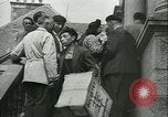 Image confisqués radios Bayeux Normandie France, 1945, de la seconde 20 séquences d'archives historiques vidéo 65675020661