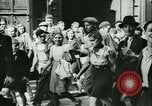 Immagine di Cerimonia di liberazione Rennes Francia, 1945, secondo 19 filmato di repertorio 65675020664