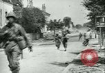 Immagine di Stati Uniti truppe Francia, 1945, secondo 49 filmato di repertorio 65675020667