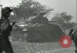 Standbild alliierten Truppen SAINT MALO FRANKREICH, 1944, aus Sekunde 18 historischem Filmmaterial Videoclip 65675020668