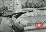 Standbild alliierten Truppen SAINT MALO FRANKREICH, 1944, aus Sekunde 35 historischem Filmmaterial Videoclip 65675020668