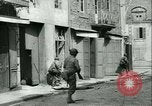 Standbild alliierten Truppen SAINT MALO FRANKREICH, 1944, aus Sekunde 43 historischem Filmmaterial Videoclip 65675020668