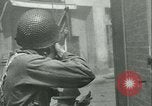 Standbild alliierten Truppen SAINT MALO FRANKREICH, 1944, aus Sekunde 49 historischem Filmmaterial Videoclip 65675020668