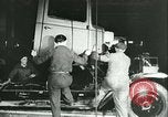 Immagine di Fabbriche di auto Parigi Francia, 1941, secondo 43 filmato di repertorio 65675020678