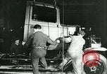 Immagine di Fabbriche di auto Parigi Francia, 1941, secondo 45 filmato di repertorio 65675020678