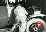 Immagine di Fabbriche di auto Parigi Francia, 1941, secondo 47 filmato di repertorio 65675020678