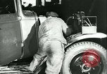 Immagine di Fabbriche di auto Parigi Francia, 1941, secondo 48 filmato di repertorio 65675020678