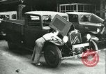 Immagine di Fabbriche di auto Parigi Francia, 1941, secondo 53 filmato di repertorio 65675020678