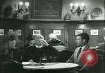 Immagine di Gli uomini in bar Germania, 1941, secondo 32 filmato di repertorio 65675020685