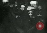 Immagine di Adolf Hitler incontra arabo-palestinese Mufti Berlino Germania, 1940, secondo 59 filmato di repertorio 65675020686
