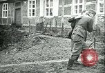 Standbild deutscher Soldat Deutschland, 1940, aus Sekunde 10 historischem Filmmaterial Videoclip 65675020689