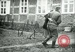 Standbild deutscher Soldat Deutschland, 1940, aus Sekunde 11 historischem Filmmaterial Videoclip 65675020689