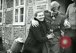 Standbild deutscher Soldat Deutschland, 1940, aus Sekunde 16 historischem Filmmaterial Videoclip 65675020689