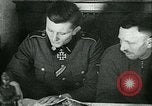 Standbild deutscher Soldat Deutschland, 1940, aus Sekunde 31 historischem Filmmaterial Videoclip 65675020689