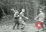 Standbild deutscher Soldat Deutschland, 1940, aus Sekunde 39 historischem Filmmaterial Videoclip 65675020689