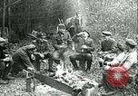 Standbild deutscher Soldat Deutschland, 1940, aus Sekunde 51 historischem Filmmaterial Videoclip 65675020689