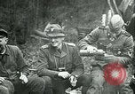 Standbild deutscher Soldat Deutschland, 1940, aus Sekunde 58 historischem Filmmaterial Videoclip 65675020689