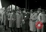 Image Milwaukee Braves Baseball Team arrive dans la ville Milwaukee Wisconsin USA, 1953, de la seconde 9 séquences d'archives historiques vidéo 65675020699