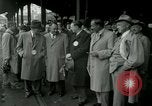 Image Milwaukee Braves Baseball Team arrive dans la ville Milwaukee Wisconsin USA, 1953, de la seconde 10 séquences d'archives historiques vidéo 65675020699