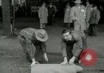 Image Milwaukee Braves Baseball Team arrive dans la ville Milwaukee Wisconsin USA, 1953, de la seconde 18 séquences d'archives historiques vidéo 65675020699