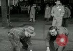 Image Milwaukee Braves Baseball Team arrive dans la ville Milwaukee Wisconsin USA, 1953, de la seconde 19 séquences d'archives historiques vidéo 65675020699