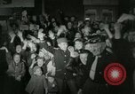 Image Milwaukee Braves Baseball Team arrive dans la ville Milwaukee Wisconsin USA, 1953, de la seconde 25 séquences d'archives historiques vidéo 65675020699