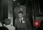 Image Milwaukee Braves Baseball Team arrive dans la ville Milwaukee Wisconsin USA, 1953, de la seconde 27 séquences d'archives historiques vidéo 65675020699