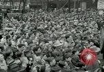 Image Milwaukee Braves Baseball Team arrive dans la ville Milwaukee Wisconsin USA, 1953, de la seconde 31 séquences d'archives historiques vidéo 65675020699