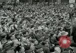 Image Milwaukee Braves Baseball Team arrive dans la ville Milwaukee Wisconsin USA, 1953, de la seconde 33 séquences d'archives historiques vidéo 65675020699