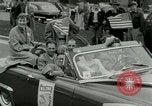 Image Milwaukee Braves Baseball Team arrive dans la ville Milwaukee Wisconsin USA, 1953, de la seconde 45 séquences d'archives historiques vidéo 65675020699