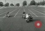 Standbild Motorrad Polizisten Los Angeles California USA, 1953, aus Sekunde 14 historischem Filmmaterial Videoclip 65675020700