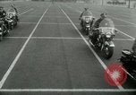 Standbild Motorrad Polizisten Los Angeles California USA, 1953, aus Sekunde 26 historischem Filmmaterial Videoclip 65675020700