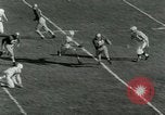 Image match de football Lawrence Kansas USA, 1950, de la seconde 12 séquences d'archives historiques vidéo 65675020705