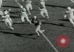Image match de football Lawrence Kansas USA, 1950, de la seconde 14 séquences d'archives historiques vidéo 65675020705