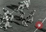 Image match de football Lawrence Kansas USA, 1950, de la seconde 21 séquences d'archives historiques vidéo 65675020705